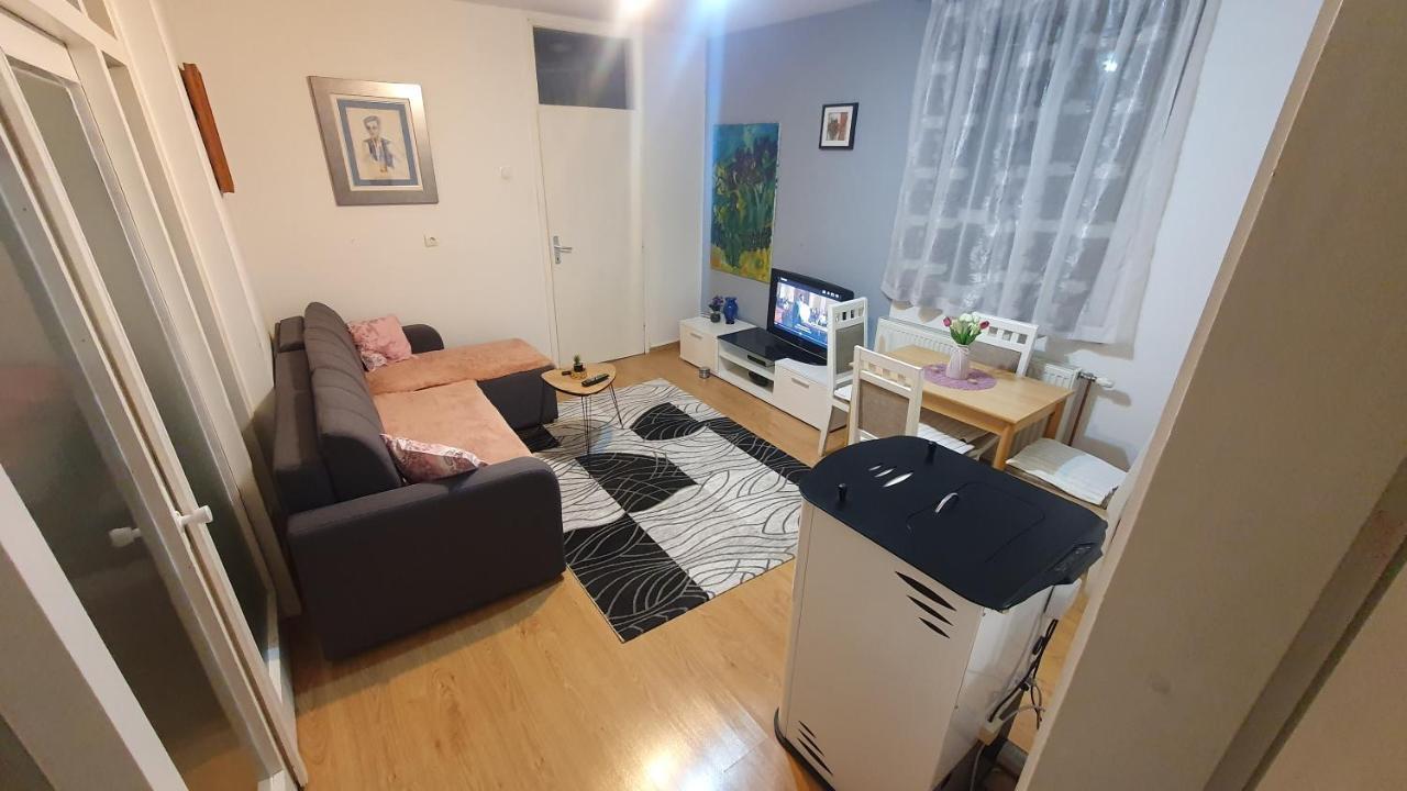 Apartman Dina Bihac Luaran gambar
