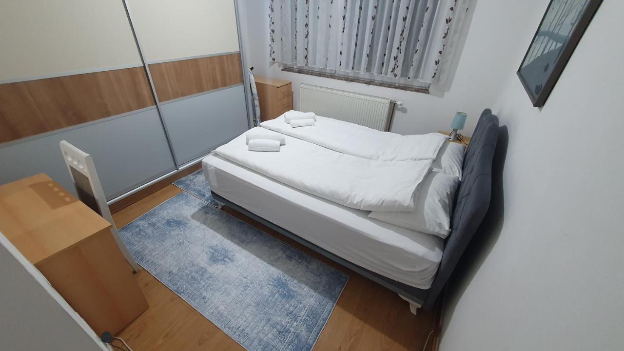 Apartman Dina Bihac Luaran gambar